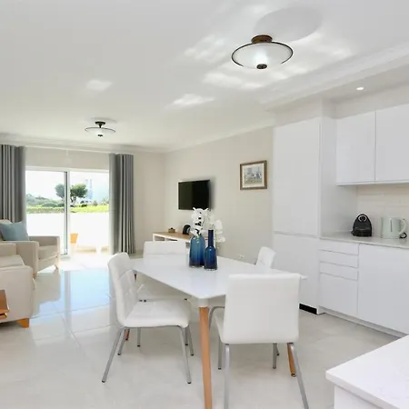 Valley 05, Cleverdetails, Sleeps 6 Adults And 2 Children, 4 Salted Water Pools *