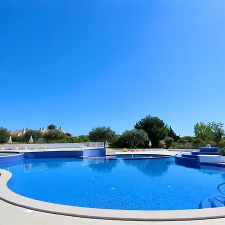Apartment Valley 05, Cleverdetails, Sleeps 6 Adults And 2 Children, 4 Salted Water Pools
