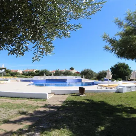 Apartment Valley 05, Cleverdetails, Sleeps 6 Adults And 2 Children, 4 Salted Water Pools *