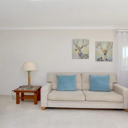 Valley 05, Cleverdetails, Sleeps 6 Adults And 2 Children, 4 Salted Water Pools Vilamoura
