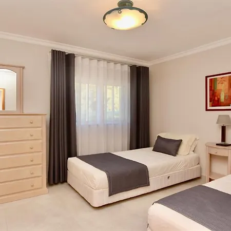 Valley 05, Cleverdetails, Sleeps 6 Adults And 2 Children, 4 Salted Water Pools *