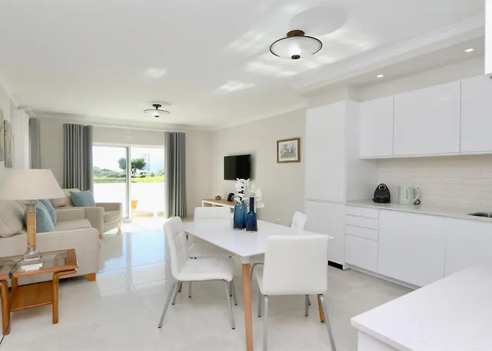 Valley 05, Cleverdetails, Sleeps 6 Adults And 2 Children, 4 Salted Water Pools *