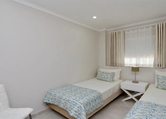 Daire Valley 05, Cleverdetails, Sleeps 6 Adults And 2 Children, 4 Salted Water Pools *