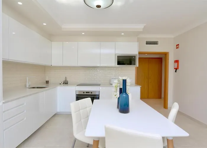 Daire Valley 05, Cleverdetails, Sleeps 6 Adults And 2 Children, 4 Salted Water Pools